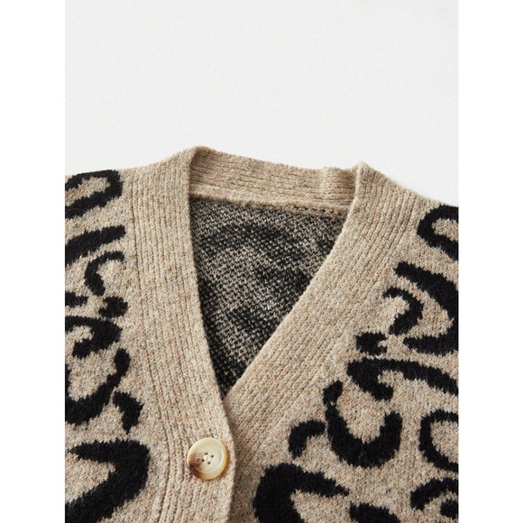 Animal Print Cheetah Leopard Knit Button Up Vest Sweater Top Sleeveless - Picture 7 of 11